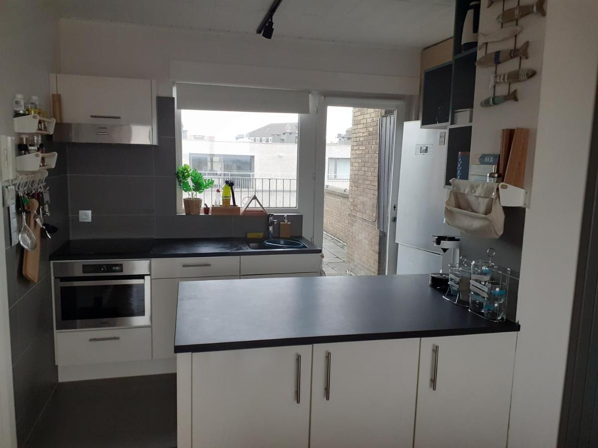 Gezellig Centraal Gelegen Penthouse Oostende Apartment Екстериор снимка