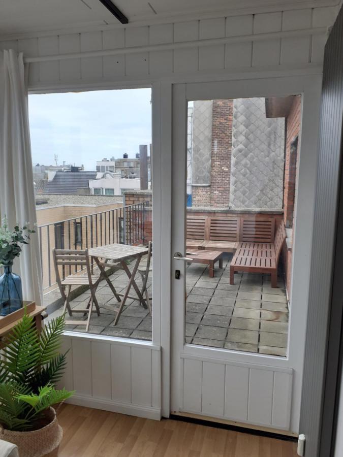 Gezellig Centraal Gelegen Penthouse Oostende Apartment Екстериор снимка