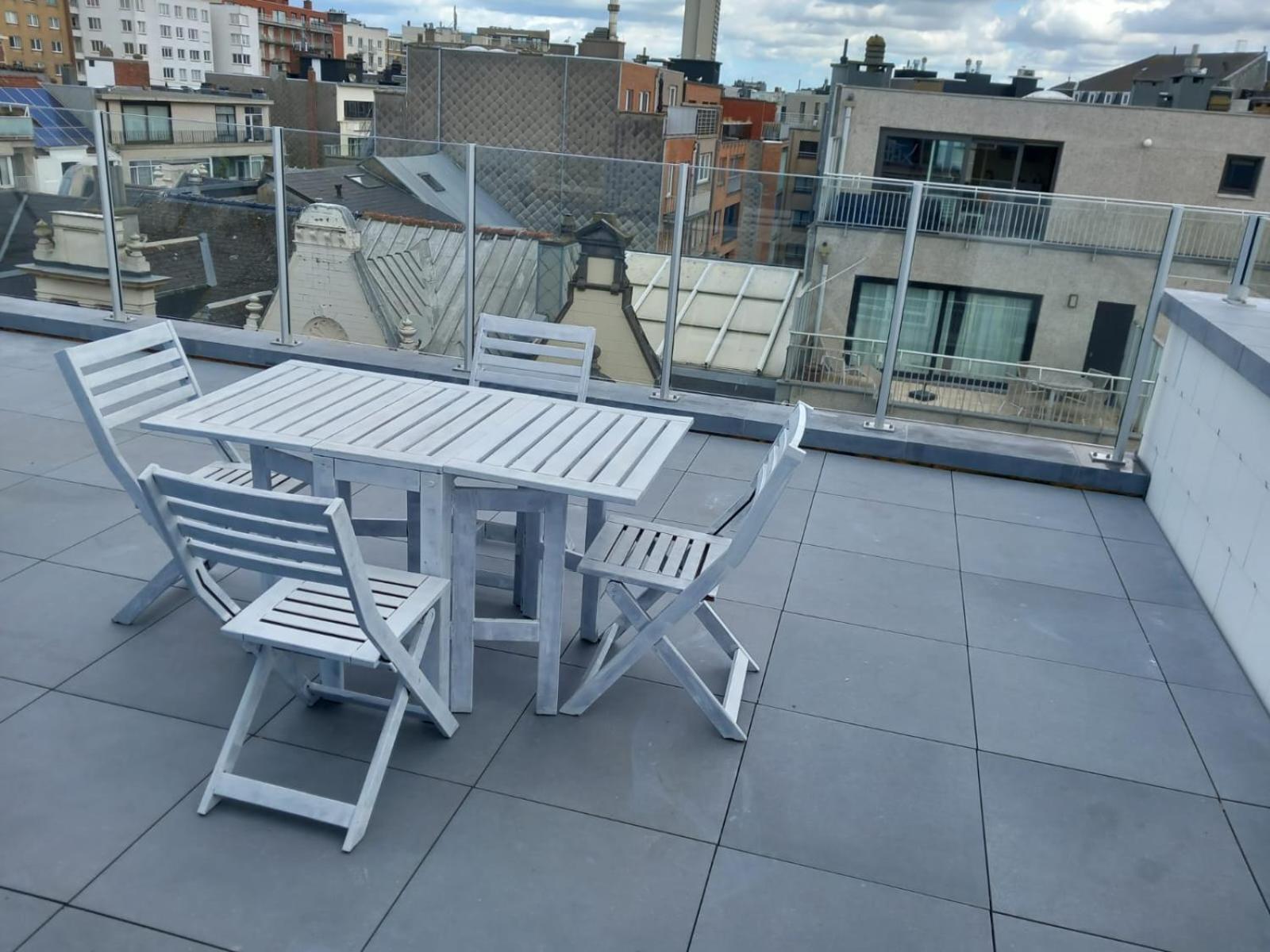 Gezellig Centraal Gelegen Penthouse Oostende Apartment Екстериор снимка